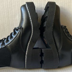 Marc Fisher Women's Lamit2 Ankle Boot Size 6M
